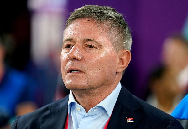 Der Trainer der serbischen Fußball-Nationalmannschaft: Dragan Stojkovic. - © Mike Egerton/PA Wire/dpa