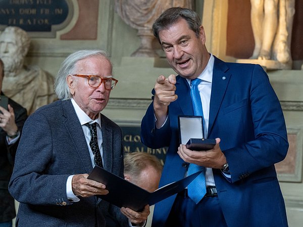Doldinger erhielt vor gut zwei Jahren den Bayerischen Maximiliansorden. (Archivbild) - © Peter Kneffel/dpa