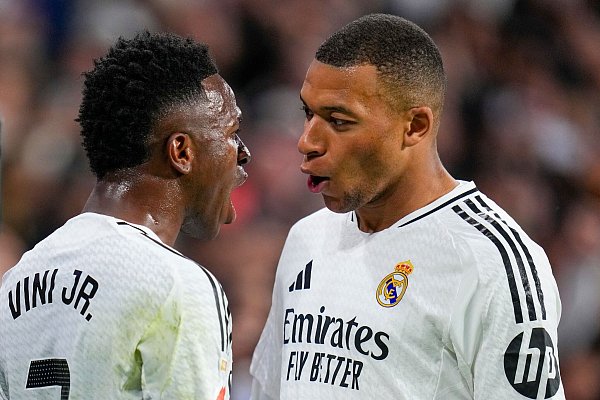Vinícius Júnior und Kylian Mbappé fehlten beide bei der Gala für den Ballon d\\\'Or. - © Manu Fernandez/AP