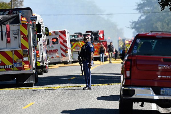 Zahlreiche Rettungskräfte waren nach Schüssen und einem Feuer in einer Kirche in Michigan im Einsatz. - © Jose Juarez/FR171038 AP/AP/dpa