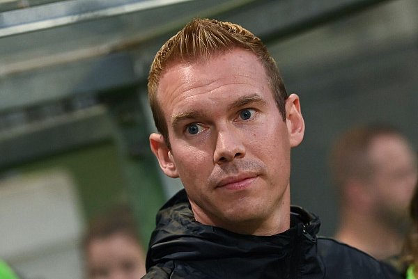 Kritischer Geist: VfL-Trainer Tommy Stroot. - © Swen Pförtner/dpa