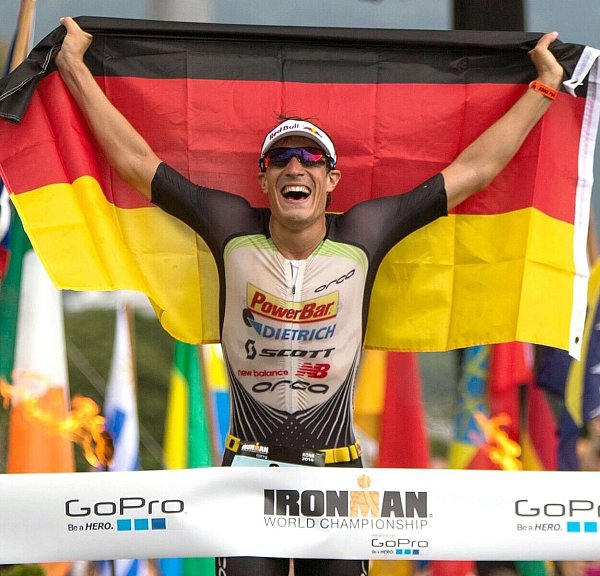 Mit ihm begann eine Siegesserie deutscher Triathletin in Hawaii: Sebastian Kienle. - © Bruce Omori/EPA/dpa