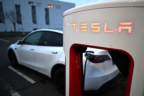 Tesla nahm zu der Frage nach Boykotts zunächst keine Stellung. - © Federico Gambarini/dpa