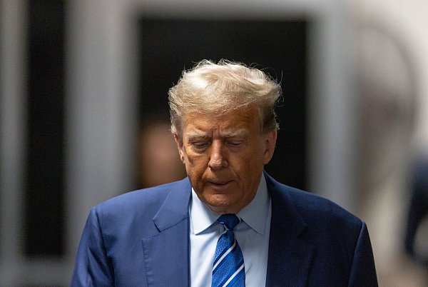 Der US-Präsident fühlt sich von der Justiz ungerecht behandelt. (Archivbild) - © JUSTIN LANE/EPA/POOL/AP/dpa