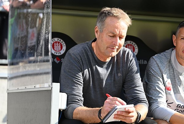 Bayer-Coach Hjulmand bastelt noch an der besten Formation. (Foto Archiv) - © Carmen Jaspersen/dpa