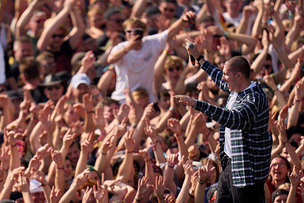 Rapper RIN fehlt bei Konzerten die Intimität. (Archivbild) - © Thomas Frey/dpa