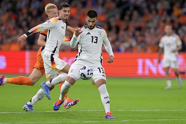 Volle Konzentration auf den Ball: Deniz Undav. - © Federico Gambarini/dpa