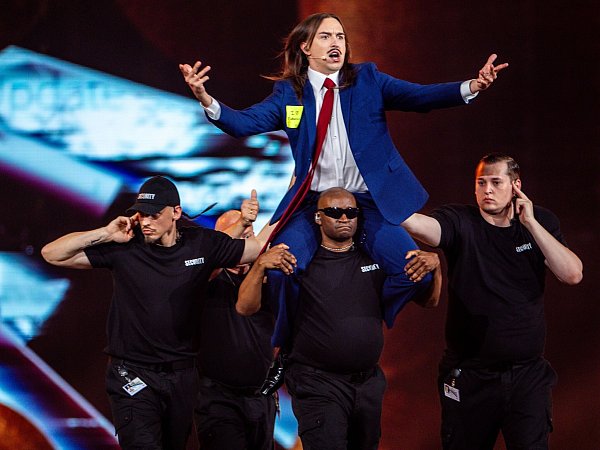 Tommy Cash ist erfolgreich mit italienischen Klischees. - © Jens Büttner/dpa