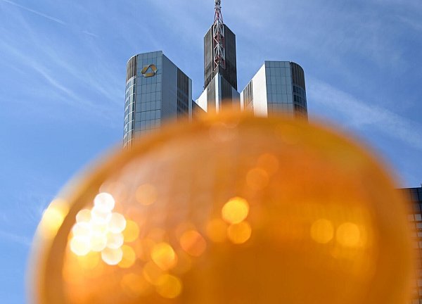 Die Unicredit hält inzwischen gut 26 Prozent der Aktien von Deutschlands zweitgrößter Privatbank. (Archivbild) - © Arne Dedert/dpa