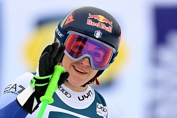 Skirennfahrerin Sofia Goggia setzt auch auf den Klebestreifen. - © Angelika Warmuth/dpa