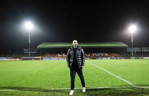 Trainer Antonio Di Salvo ist nach dem Spiel «erleichtert und gealtert». - © Christian Charisius/dpa