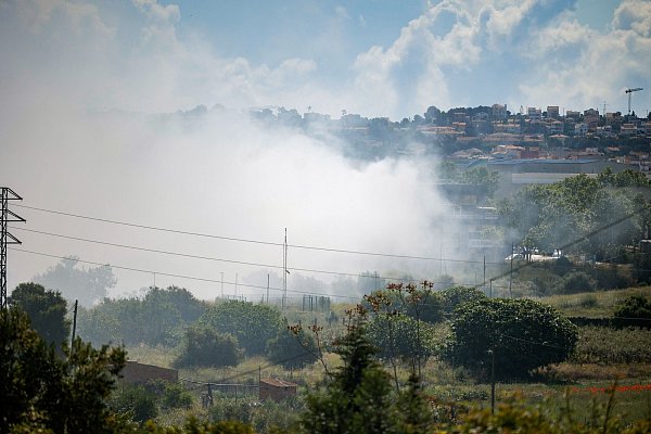 Wegen einer giftigen Chlorwolke sind die Bewohner fünf spanischer Gemeinden südwestlich von Barcelona am frühen Morgen durch einen Alarm des Zivilschutzes auf ihren Handys aus dem Schlaf gerissen worden. - © Kike Rincón/EUROPA PRESS/dpa