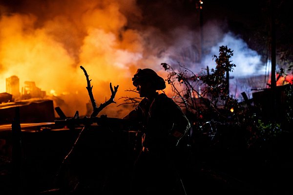 Die Häufigkeit schwerer wirtschaftlicher Katastrophen durch Flächenbrände hat von 1980 bis 2023 um das 4,4-Fache zugenommen, so das Team. (Archivbild) - © Stephen Lam/San Francisco Chronicle/AP/dpa