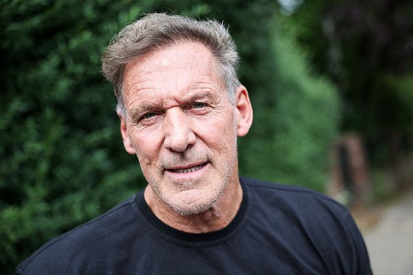 Der Schauspieler Ralf Moeller hatte sein Penthouse an der Küste vorsichtshalber verlassen und ist in einem Hotel untergekommen. (Archivbild) - © Christian Charisius/dpa