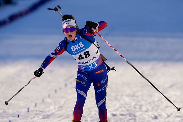 Lou Jeanmonnot muss sich um die Winzigkeit von 0,2 Sekunden geschlagen geben. - © Javad Parsa/NTB Scanpix/AP/dpa