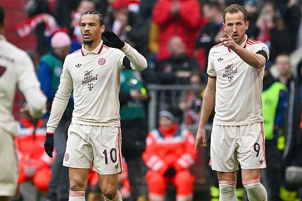 Der FC Bayern gewinnt gegen den FC St. Pauli. - © Peter Kneffel/dpa