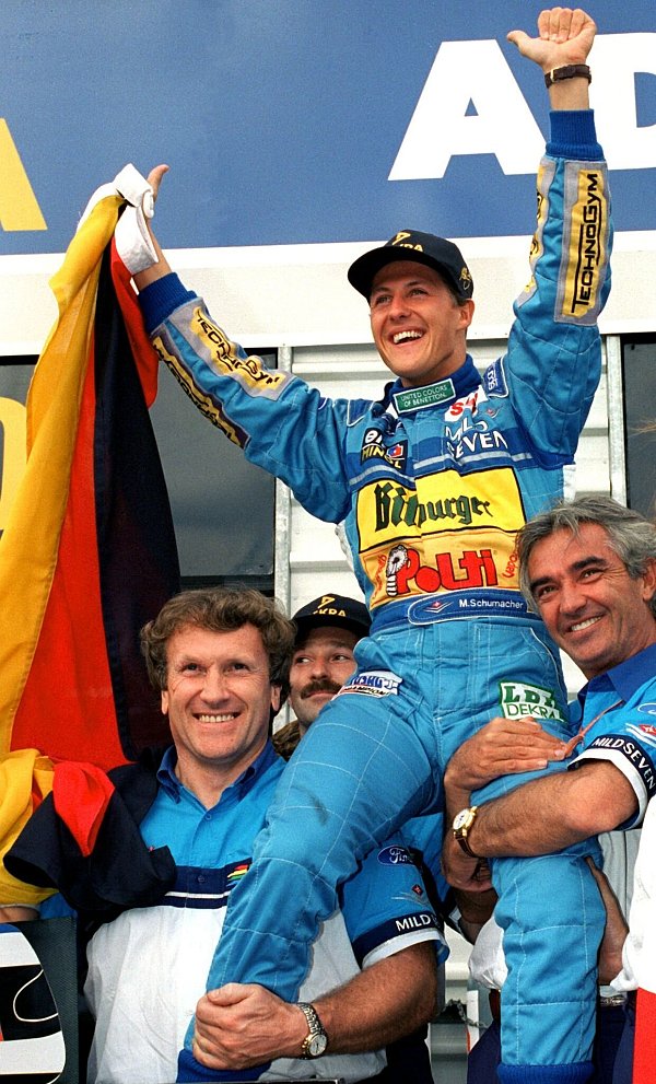 Es war ein historischer Moment in der Geschichte der Formel 1. - © picture alliance / Harry Melchert/dpa