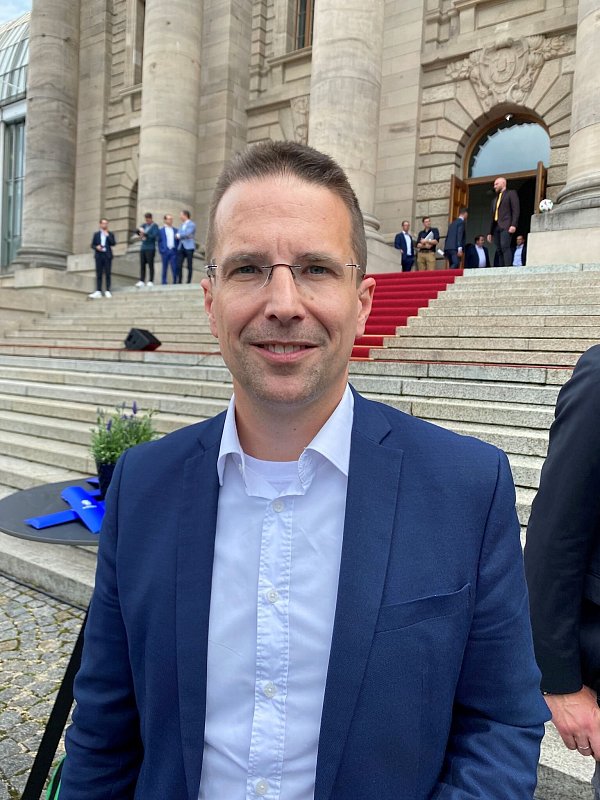 Für BFV-Präsident Kern spricht über den Umgang des Verbands mit Gewalt auf dem Sportplatz. (Archivbild) - © Christian Kunz/dpa