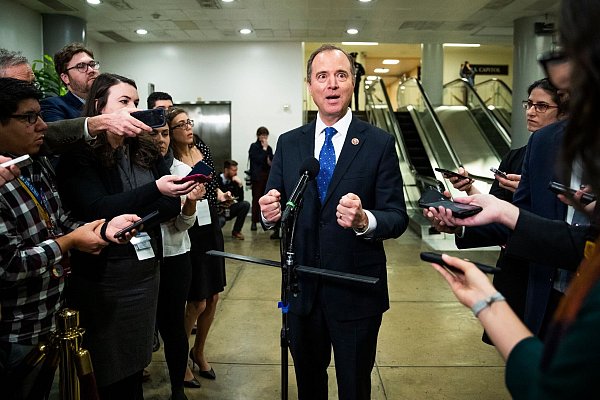Nun fordert der Demokrat Adam Schiff Bidens Rückzug. - © Manuel Balce Ceneta/AP/dpa