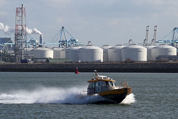 Die größten LNG-Importeure in der EU sind nach Angaben der EU-Kommission Frankreich, Spanien, die Niederlande, Belgien und Italien. - © Federico Gambarini/dpa