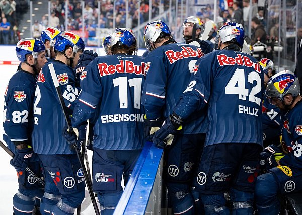 Mindestens 13 Abgänge gibt es in diesem Jahr beim viermaligen DEL-Champion EHC Red Bull München. - © Sven Hoppe/dpa