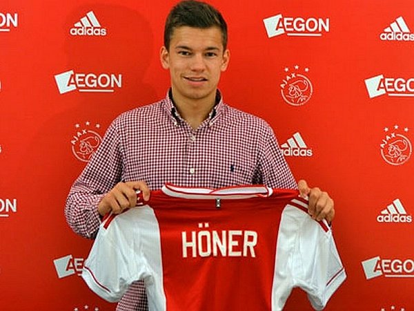 Marvin Höner von Arminia Bielefeld. - © FOTO: AJAX AMSTERDAM