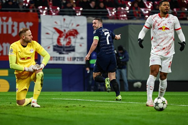 Hiflos und Chancenlos: RB Leipzig kassiert die sechste Niederlage - © Jan Woitas/dpa