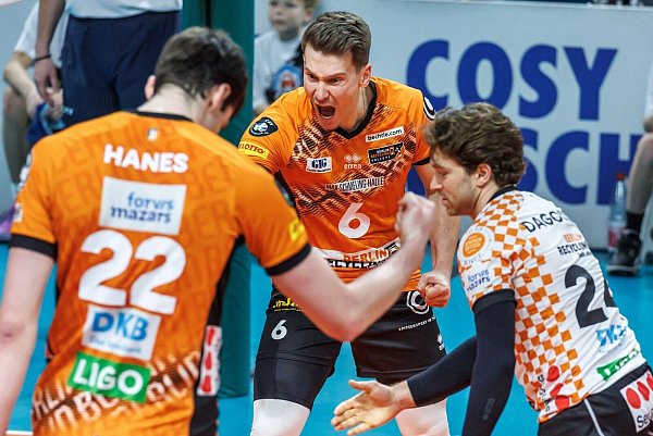Auf Revanche eingestellt: die Berlin Volleys - © Andreas Gora/dpa
