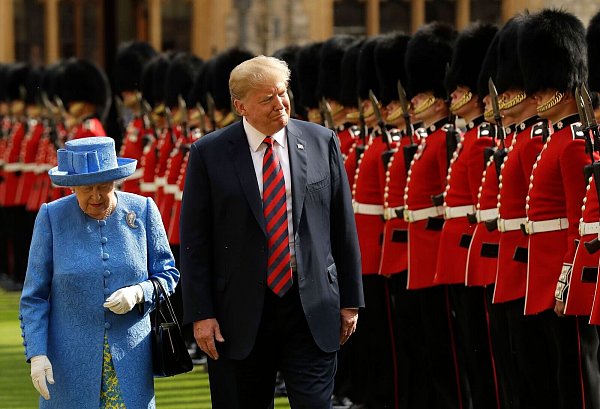 Trump war bereits 2019 zum Staatsbesuch im Vereinigten Königreich. (Archivbild) - © Matt Dunham/AP POOL/dpa