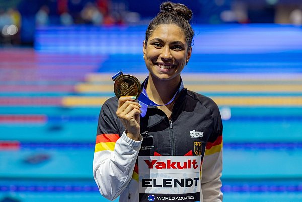 Schwimmerin Anna Elendt trainiert in den USA und holte bei der Weltmeisterschaft in Singapur zuletzt Gold. - © Jo Kleindl/dpa