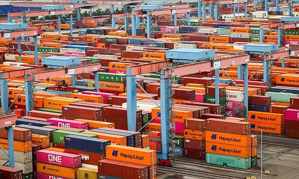 Weniger Waren «Made in Germany» ins Ausland geliefert (Archivbild) - © Christian Charisius/dpa