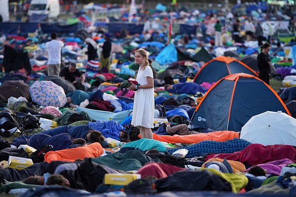 Über eine Million Menschen haben den Papst beim Jubiläum der Jugendlichen gefeiert. (Archivbild) - © Andrew Medichini/AP/dpa
