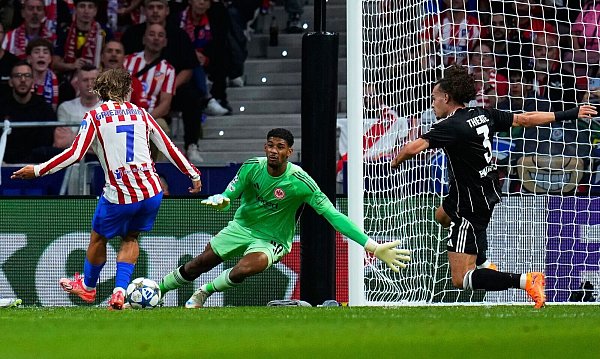 Erzielte sein 200. Pflichtspieltor für Atlético Madrid: Antoine Griezmann. - © Manu Fernandez/AP/dpa