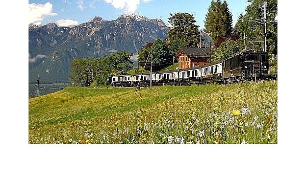 Nostalgische Bahnreise im GoldenPass Panoramic - © SCHWEIZ
