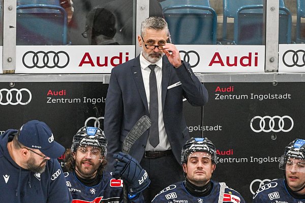 Mark French sicherte sich die Auszeichnung zum Trainer des Jahres zum zweiten Mal - © Armin Weigel/dpa