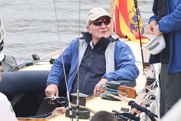 Von den Segel-Freunden in Galicien will sich in Spanien kaum noch jemand mit Juan Carlos sehen lassen. (Archivfoto) - © Europa Press/EUROPA PRESS/dpa