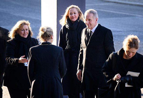 Am 18. Februar dieses Jahres besuchten Bettina und Christian Wulff gemeinsam den Trauergottesdienst für den verstorbenen früheren Bundespräsidenten Horst Köhler. (Archivbild) - © Bernd von Jutrczenka/dpa