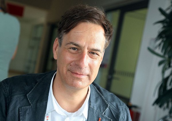 Holger Wicht ist Pressesprecher der Deutschen Aidshilfe. - © Karl-Josef Hildenbrand/dpa/dpa-tmn