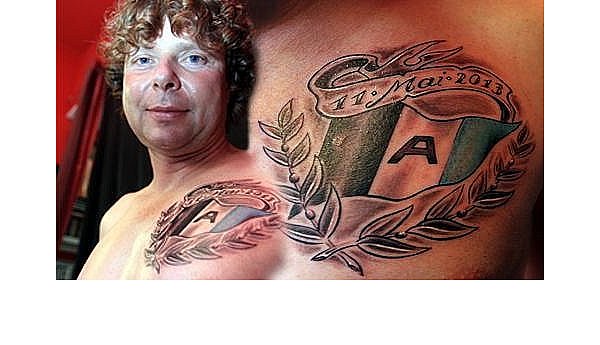 Krämers Brust ziert

jetzt ein Arminia-Tattoo - © Arminia