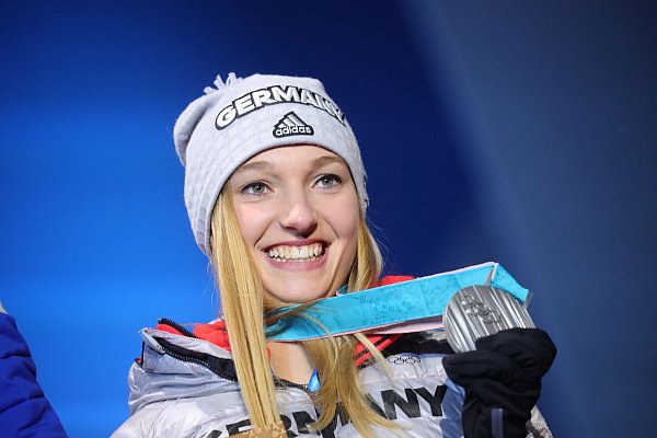 Holte 2018 in Südkorea Silber: Katharina Schmid, die damals noch Althaus hieß. - © Michael Kappeler/dpa