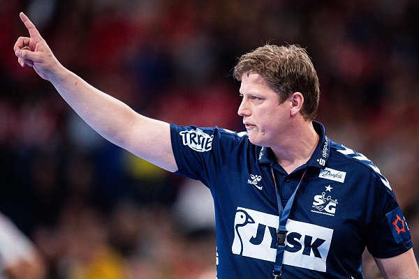Die SG Flensburg-Handewitt ist im 111. Schleswig-Holstein-Derby beim THW Kiel gefordert. - © Noah Wedel/dpa