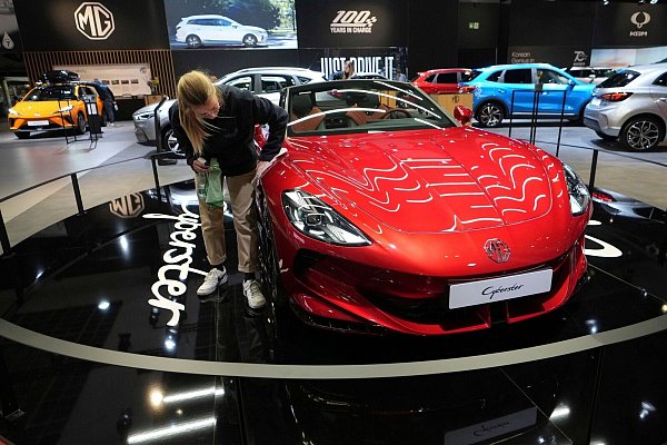 MG Roewe tritt teils nur unter MG auf und hat auch günstigere Autos als diesen Roadster im Programm. (Archivbild) - © Virginia Mayo/AP/dpa