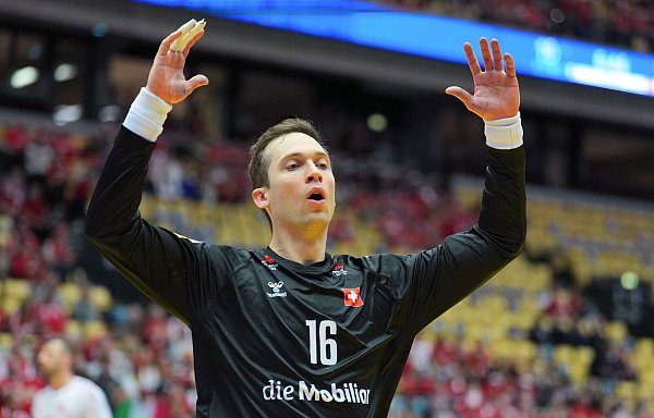 Sitzt eine Dopingsperre ab: SCM-Keeper Nikola Portner. (Archivbild) - © Soeren Stache/dpa