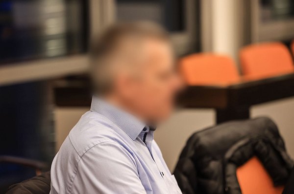 Der Ex-Sicherheitsmitarbeiter bei den Schumachers erhielt zwei Jahre Haft auf Bewährung. - © Oliver Berg/dpa