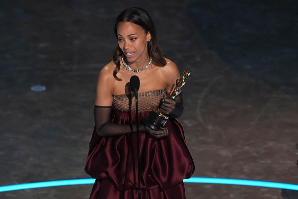 Hielt eine emotionale Dankesrede: Zoe Saldaña. - © Chris Pizzello/Invision/AP/dpa