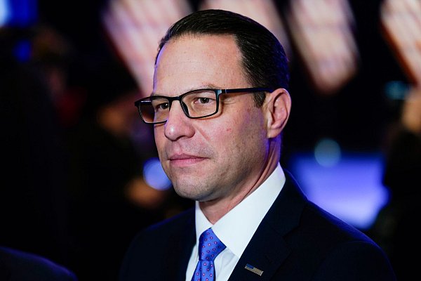 Der Gouverneur von Pennsylvania, Josh Shapiro, gilt als möglicher Vizepräsidentenkandidat. (Archivbild) - © Matt Rourke/AP