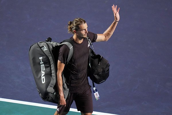 Zverev unterlag in Acapulco gegen Qualifikant Learner Tien. - © Eduardo Verdugo/AP/dpa