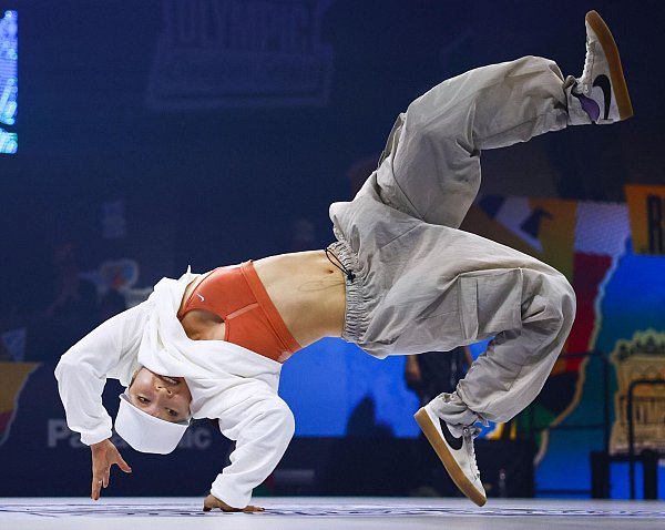 Erstmals werden olympische Medaillen im Breakdance vergeben. - © kyodo/dpa