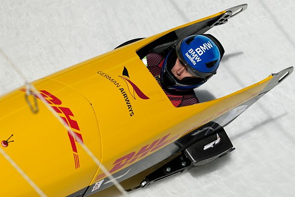 Laura Nolte hat ihren zweiten EM-Titel im Monobob gewonnen. - © Matthias Schrader/AP/dpa