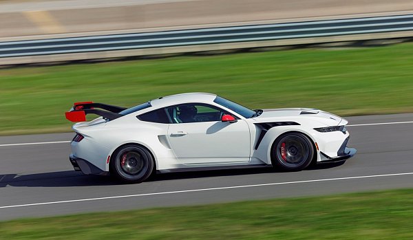 Let\\\'s go: Der Mustang spurtet bestenfalls in rund 3,5 Sekunden aus dem Stand auf Tempo 100. - © Ford/dpa-tmn